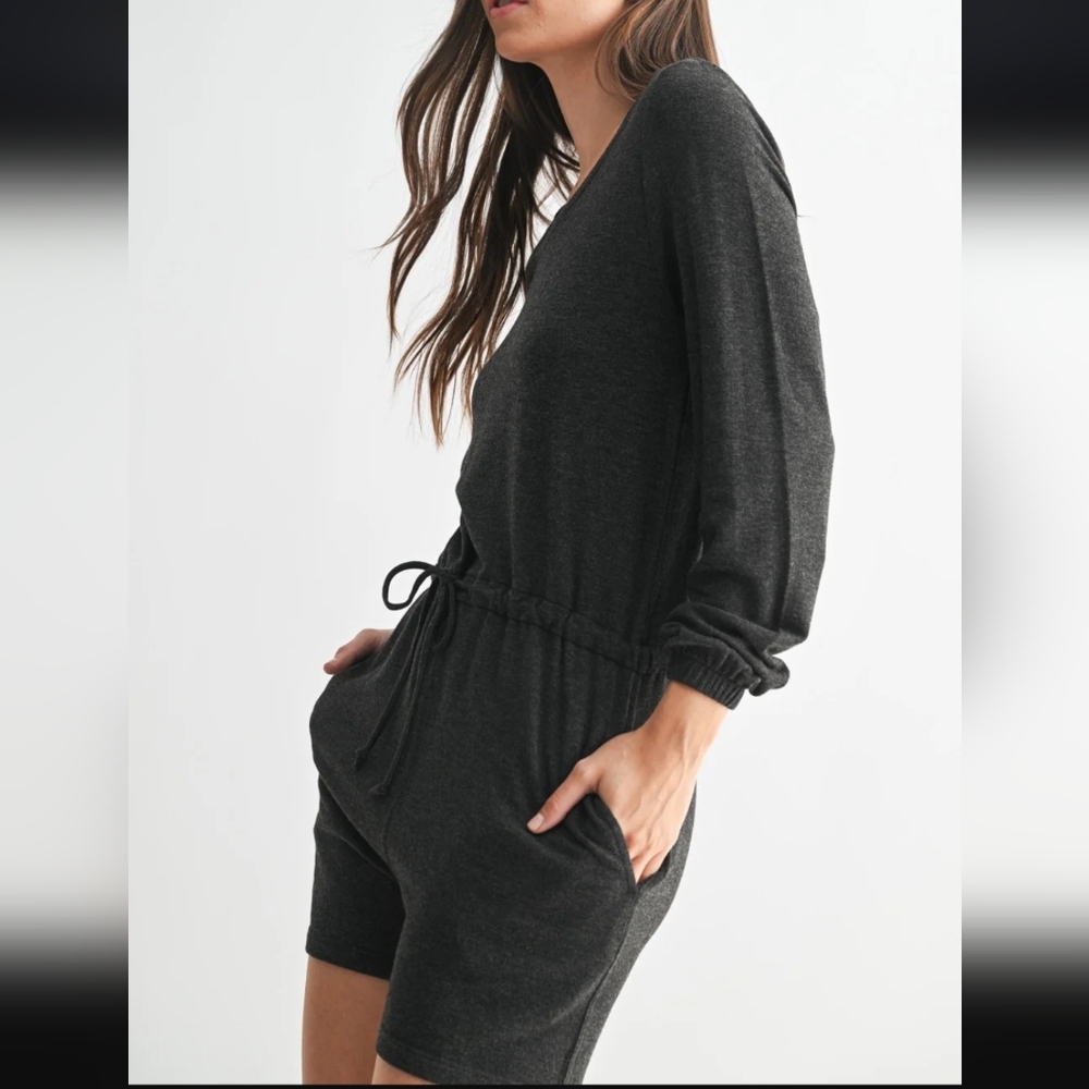 NWT Mono B Buttersoft Romper Longsleeve Medium Loungewear Shorts Comfy One Piece - Picture 3 of 5